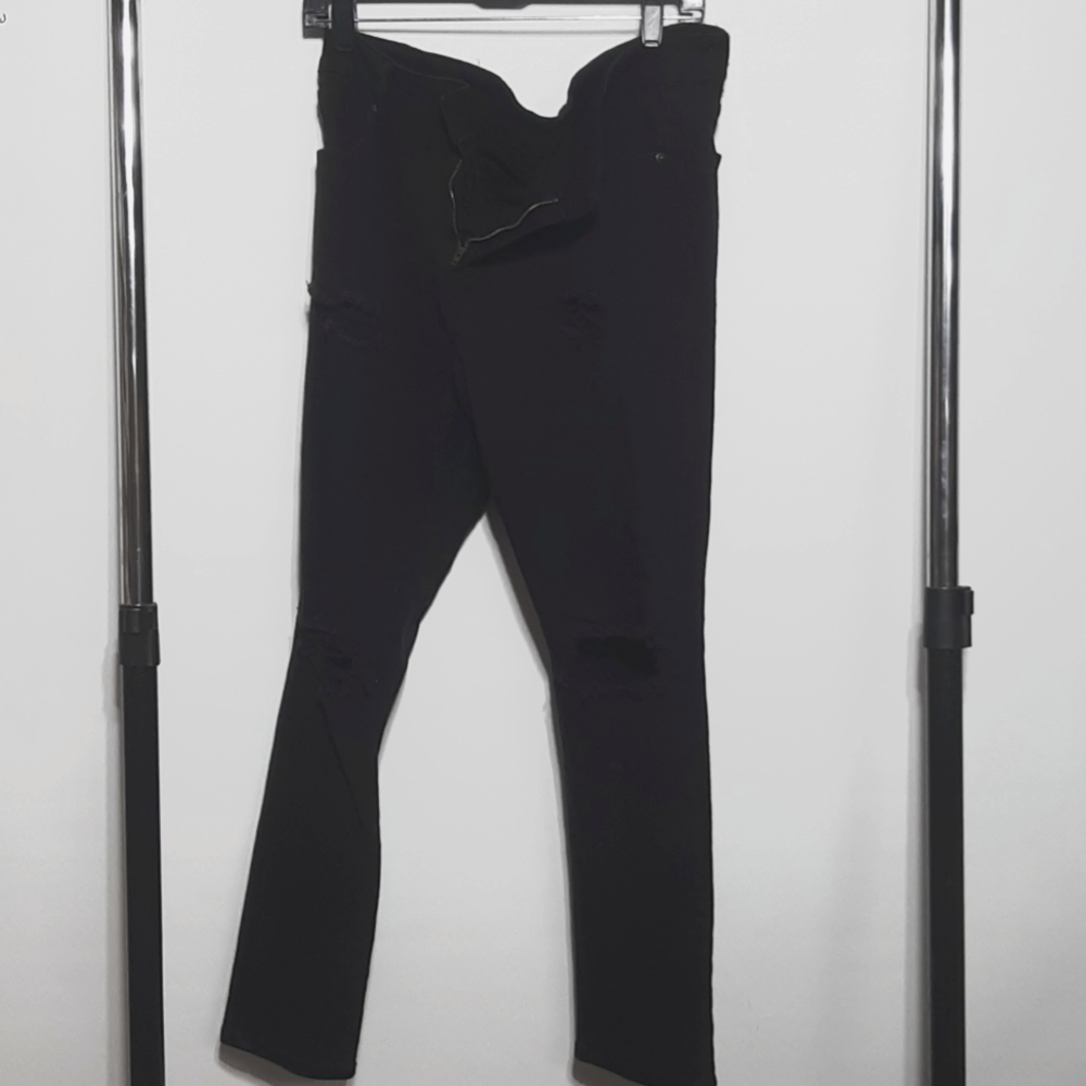 Rue21 Ripped Flex Jeans
